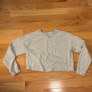 Grey cropped crewneck